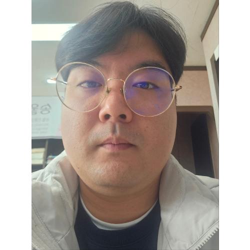 신대훈